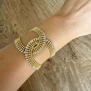 Elegant Gold and Rhinestone Bracelet